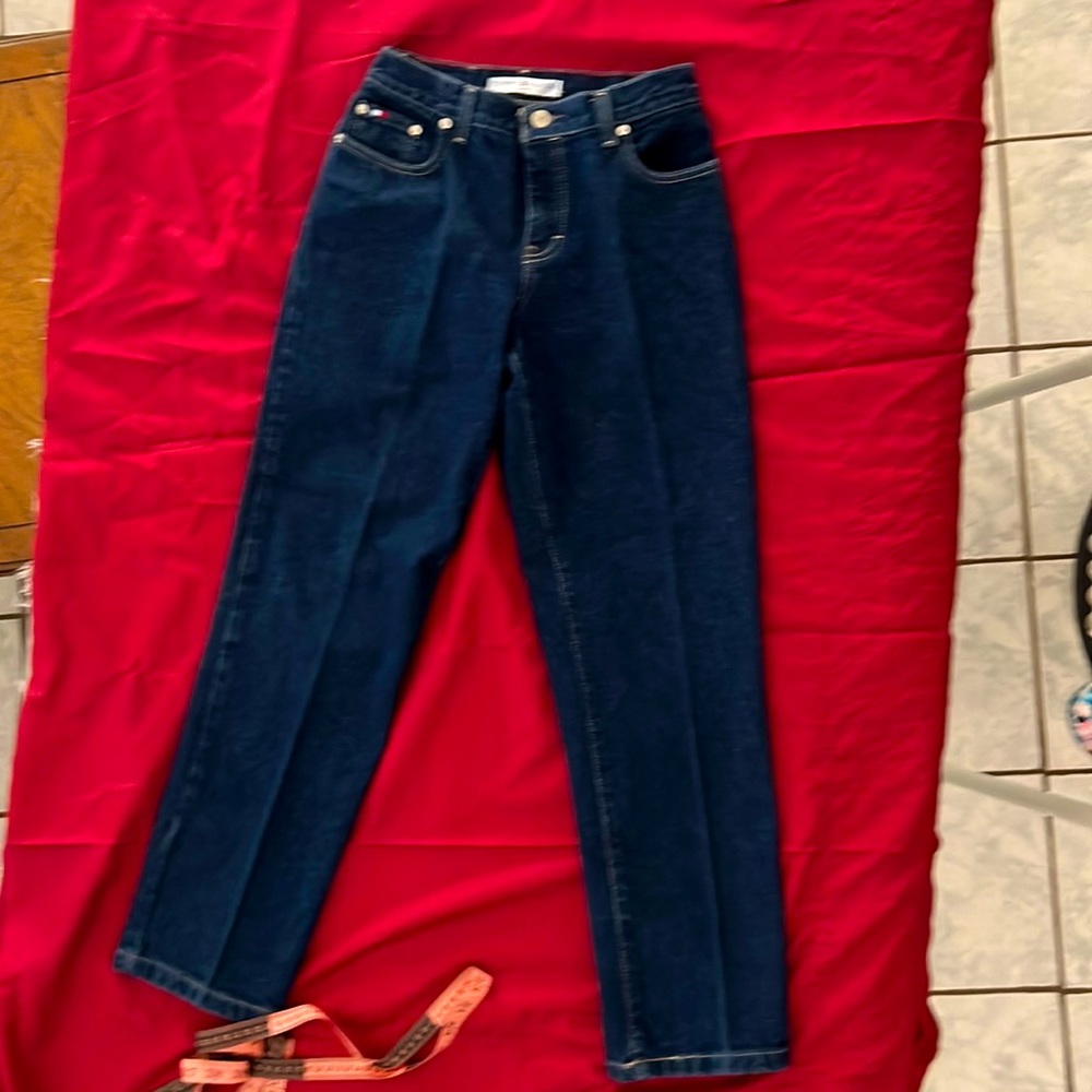 Ladies Tommy Hilfiger Designer Jeans Size 2. 28” inseam, indigo